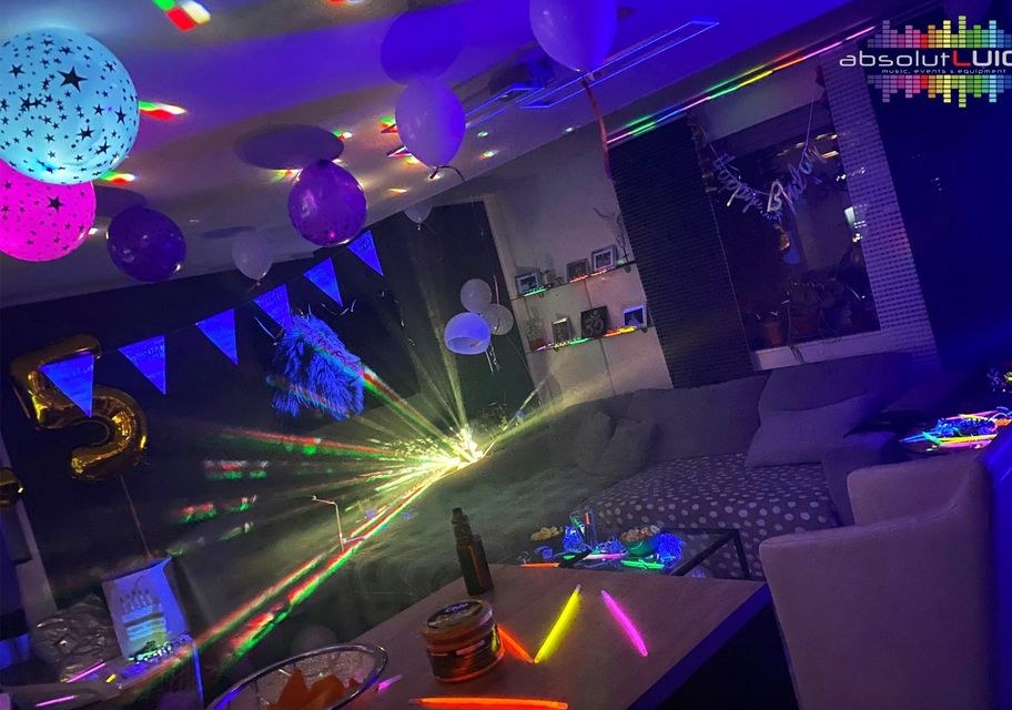 Nebelmaschine Schwarzlicht UV Kindergeburtstag mieten in Waltrop