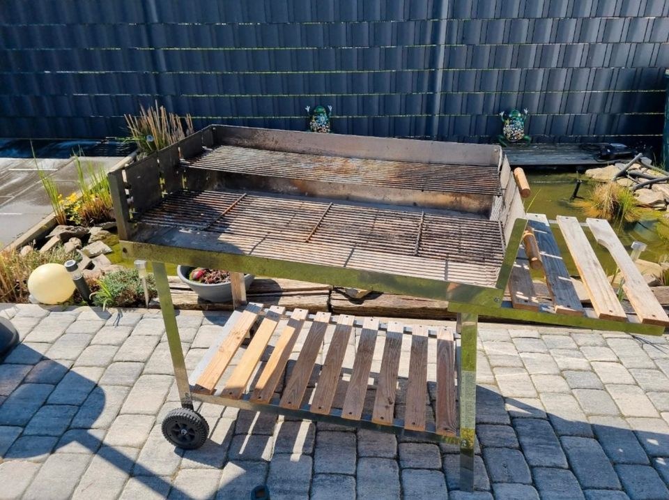 XXL Holzkohlegrill Kohlegrill mieten in Waltrop – für viele Gäste