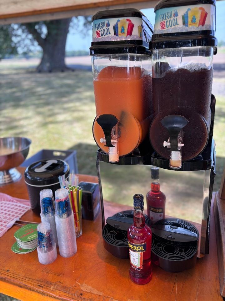 Slush Eis Maschine Aperol DJ mieten in Waltrop – eiskalt für Ihr Fest – 2