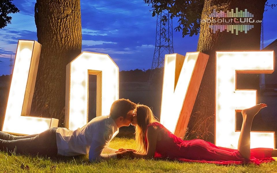 XXL LOVE Buchstaben Lieferung mieten in Waltrop – für die Hochzeit – 4