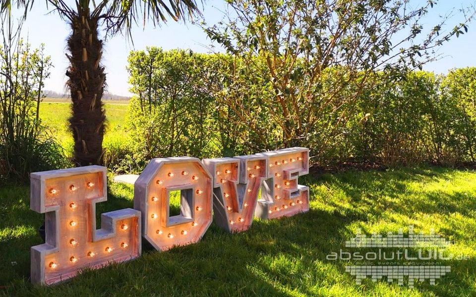 LOVE Buchstaben dimmbar Vintage Look DJ mieten in Waltrop