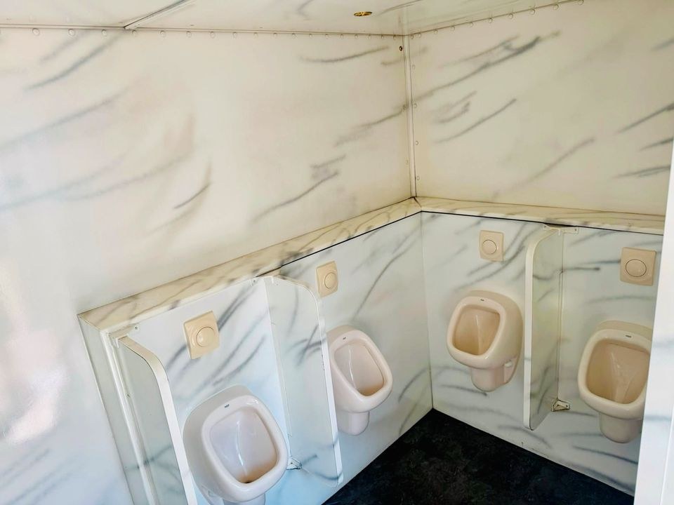 WC Wagen Toilettenwagen mobiles mieten bei Veranstaltungsservice – 3