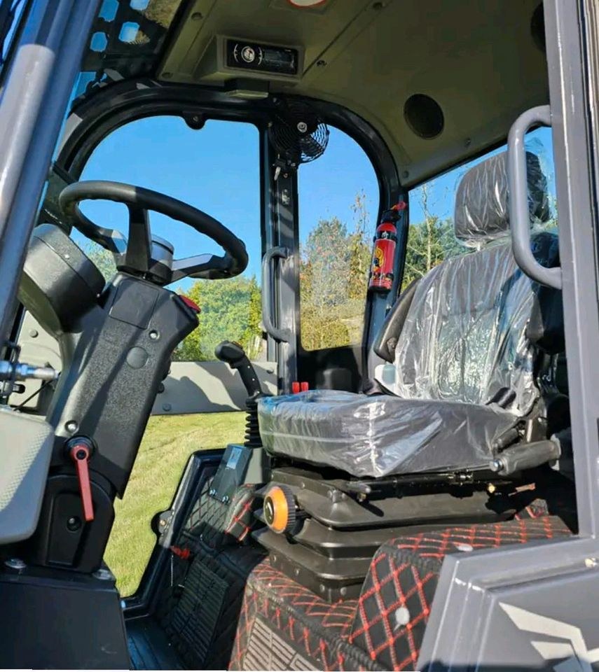 Radlader Hytec F30 Anlieferung mieten bei SD-Baumaschinen – 3