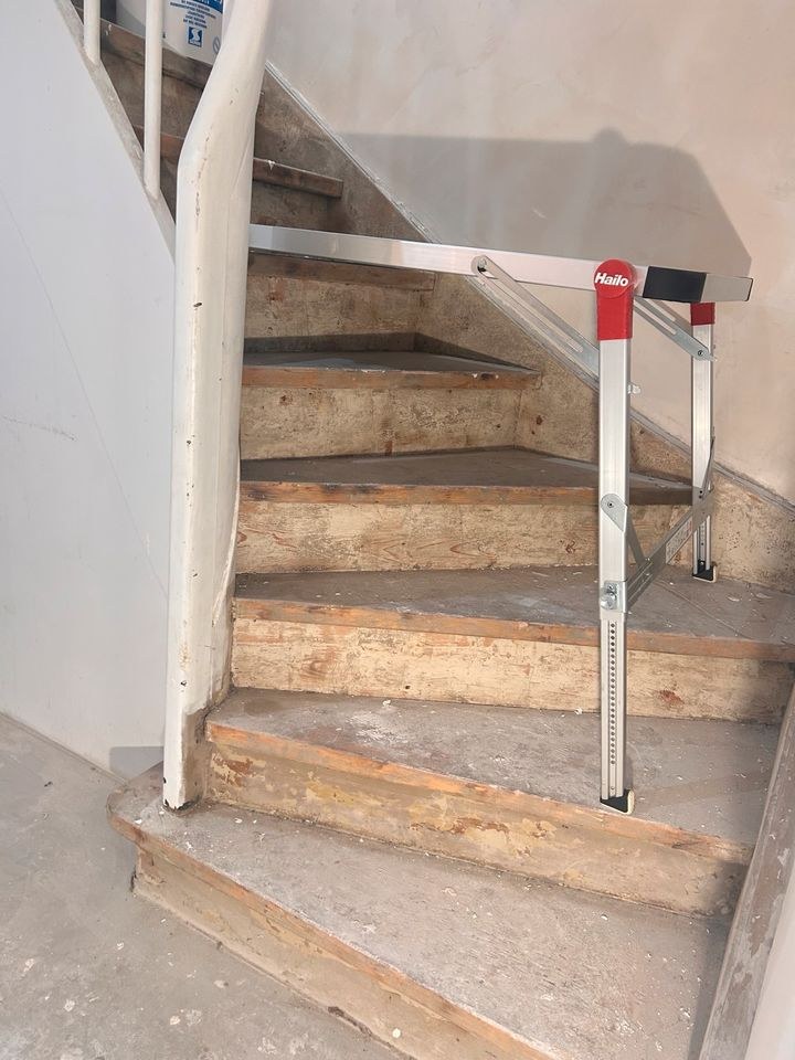 Treppenpodest Hailo TP1 Treppenhaus Malern mieten bei Lolipas – 2