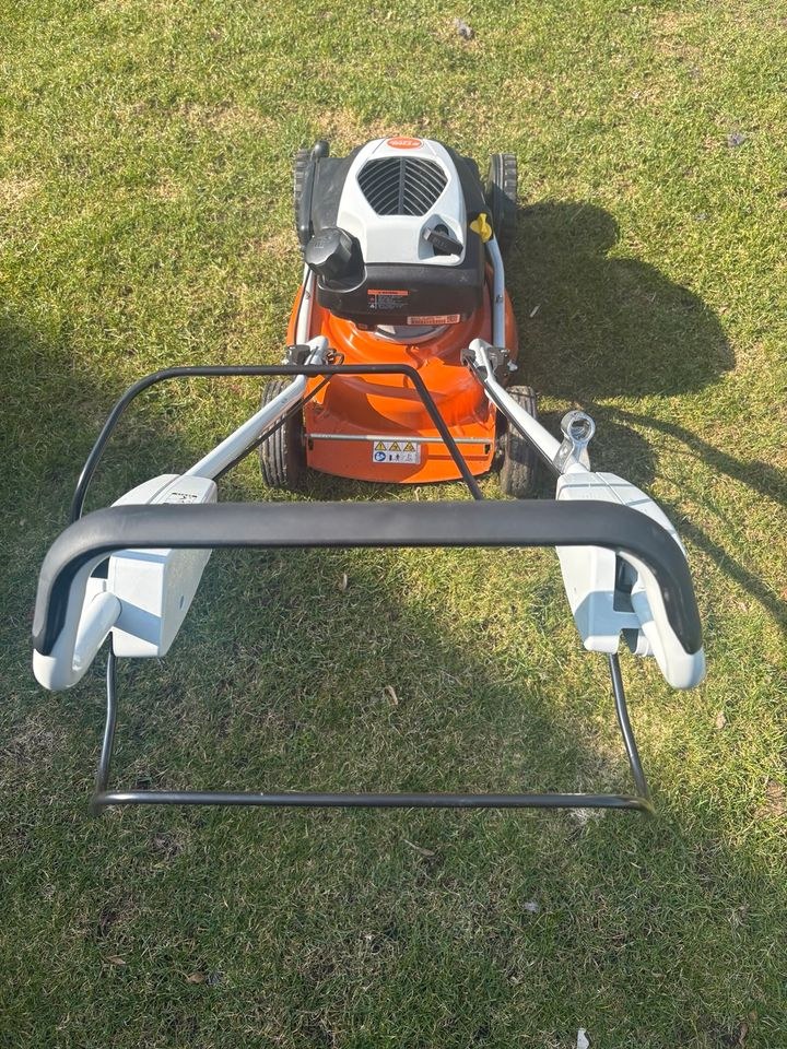 Stihl RM 2 RT Mulchmäher Rasenmäher Benzin mieten bei Lolipas – 4