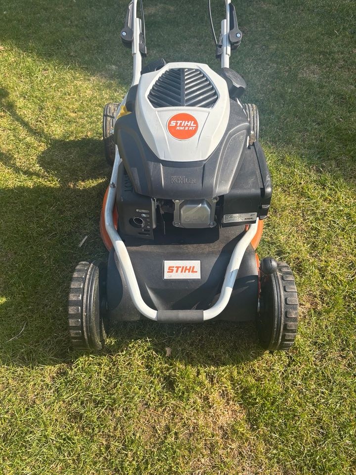 Stihl RM 2 RT Mulchmäher Rasenmäher Benzin mieten bei Lolipas – 2