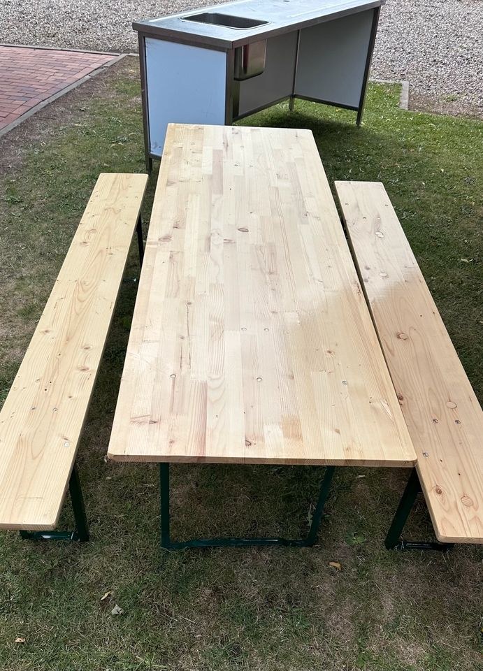 Bierzeltgarnitur Bierbänke Stehtische Hussen mieten in Stockelsdorf – 2