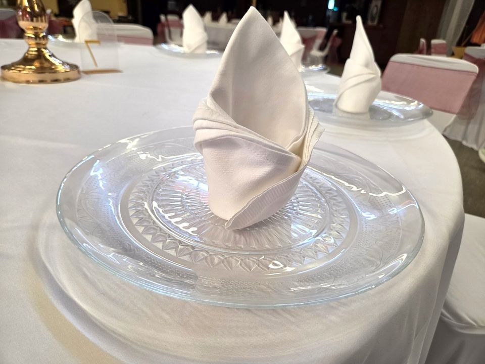 Stoffservietten Platzteller mieten in Gudensberg – für alle Gäste