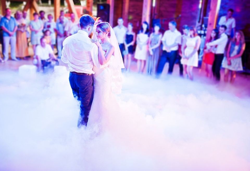 Hochzeitstanz Torte Bodennebel Kaltfontänen mieten in Gudensberg – 3