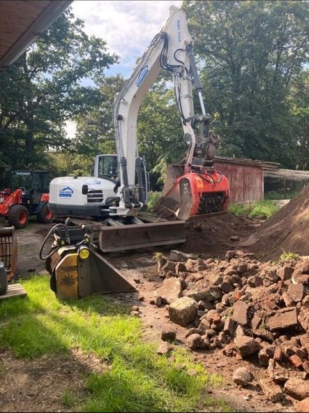 Kettenbagger 15,5t Baggerarbeiten Abbruch Allu mieten in Seth Holstein