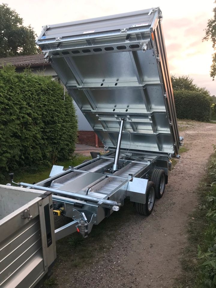 Dreiseitenkipper Baumaschinentransporter 3,5t mieten in Seth Holstein – 3