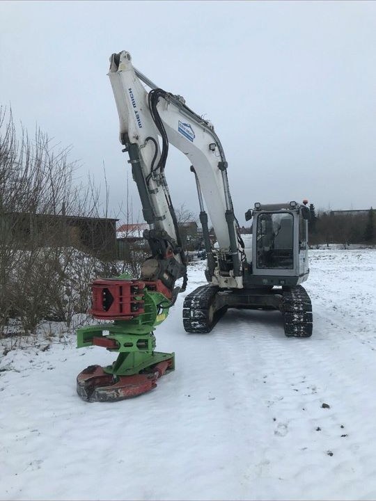 Bagger 15t Fällgreifer Knick Baumfällung mieten in Seth Holstein