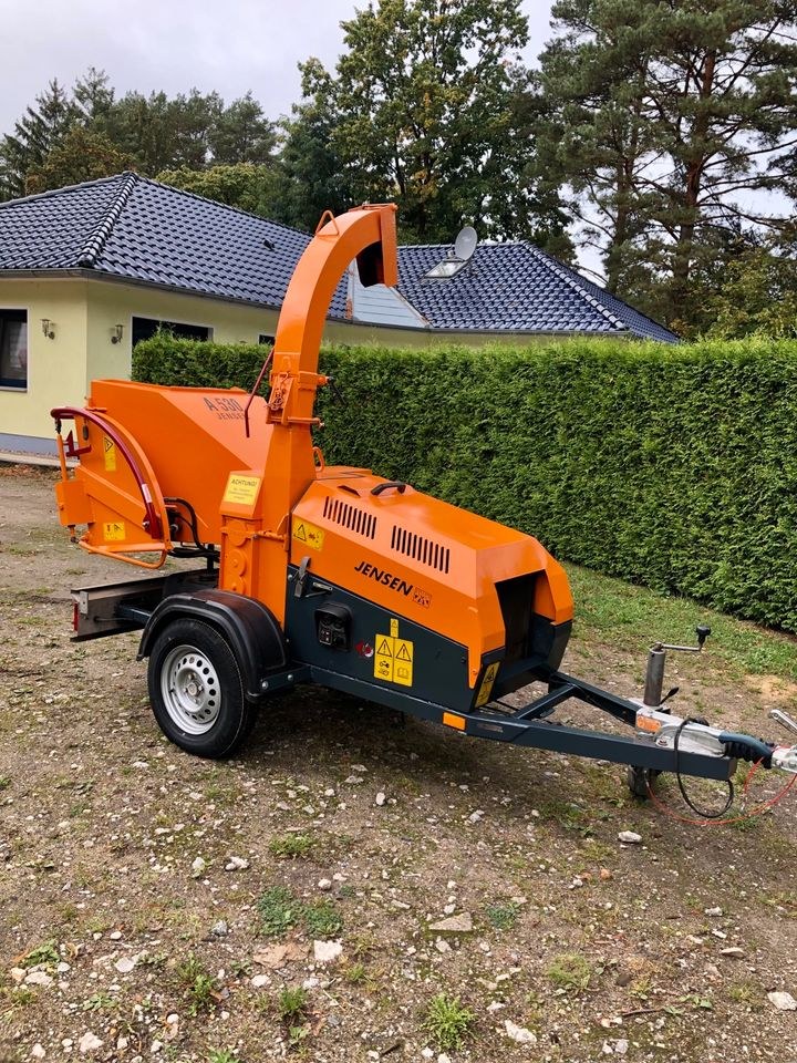 Häcksler Schredder Jensen A530 Baumfällung mieten in Beelitz