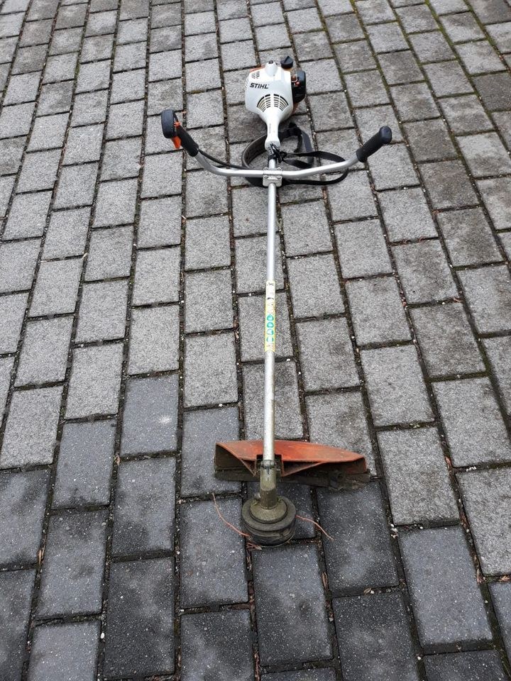 Erdbohrgerät Motorsense Erdbohrer Rasenwalze mieten in Stollberg – 2