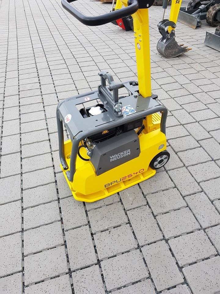 Rüttelplatte Stampfer Flaschenrüttler mieten in Stollberg – 3