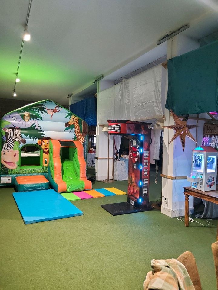 Hüpfburg Jungle mieten bei Eventzubehör Mey – Hüpfspaß für jede Feier – 4