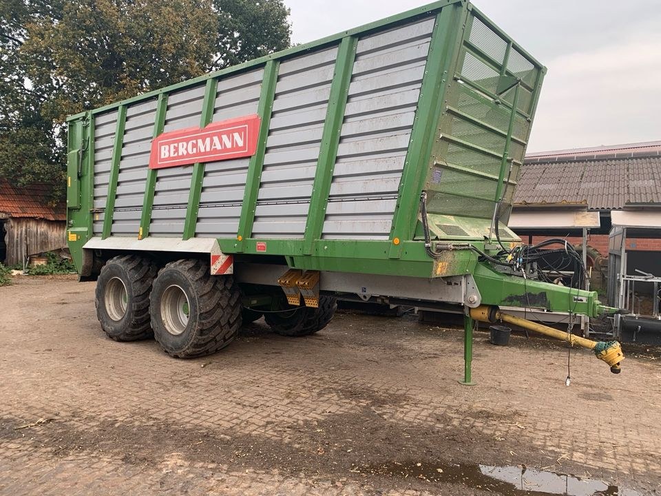 Häckselwagen Häckseltransportwagen Bergmann mieten in Apen – 3