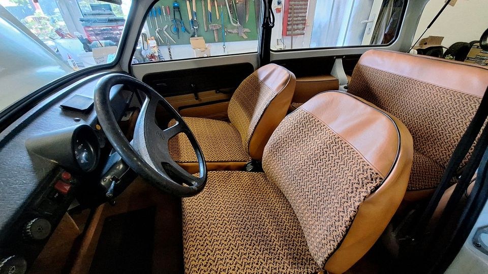 Geschenk Trabi Fahrer mieten in Niederaula – für Hochzeit & Ausfahrt – 3