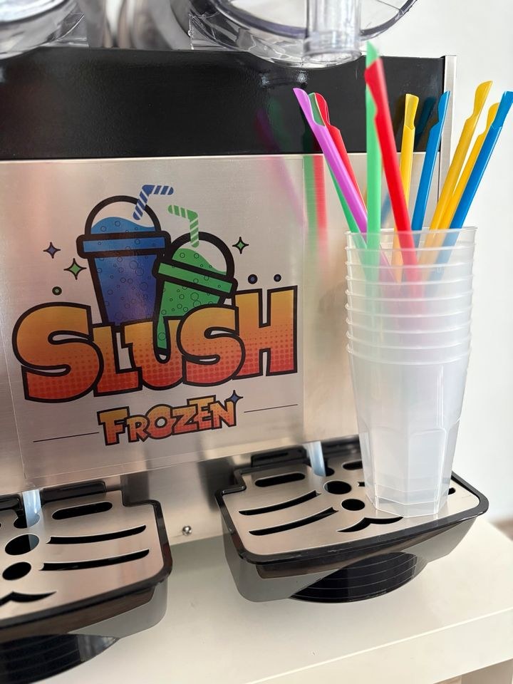 Slush Eis Maschine mieten bei Trippis Verleih – eiskalt für Ihr Fest – 3