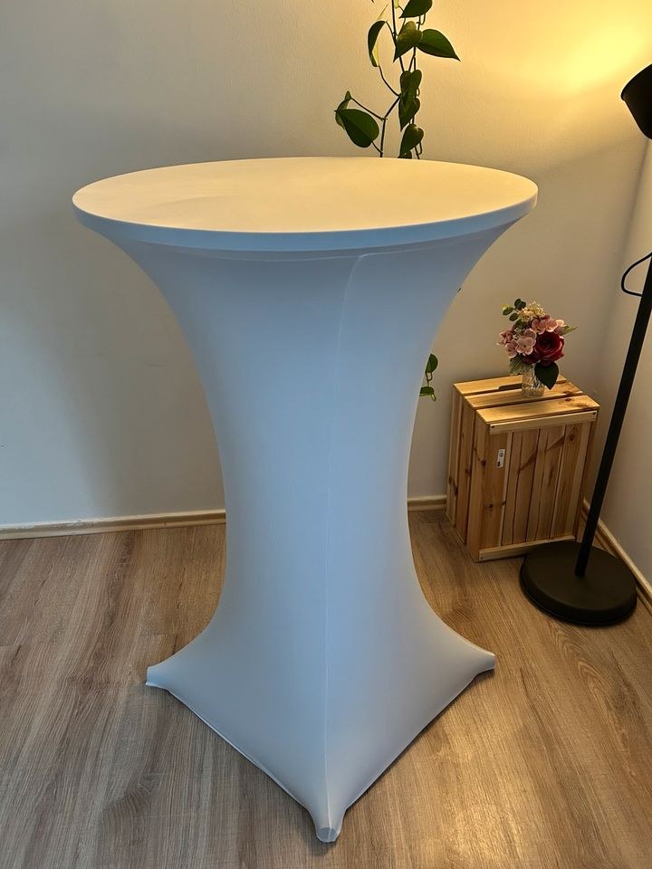 Stehtisch mieten bei Trippis Verleih – für Empfang & Party – 3
