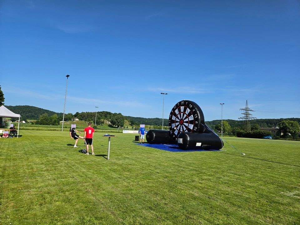 XXL Fußball Dart Fußballdart Soccer Hüpfburg mieten – 4