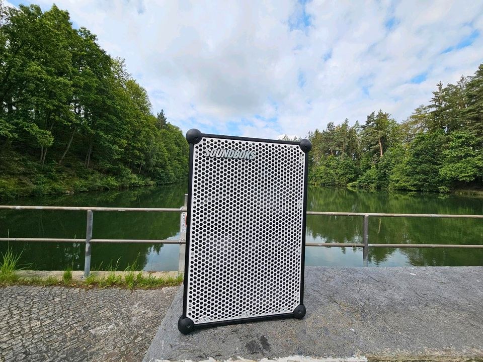 Soundboks 4 3 o GO mobiler Bluetooth Akku mieten bei Rentboks – 4