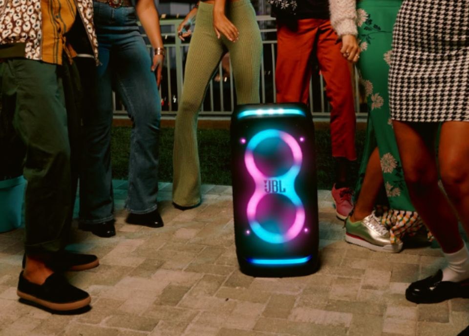 JBL PartyBox 320 mieten bei Rentboks – Sound, der ankommt