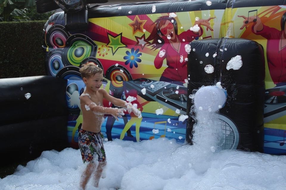 Schaumparty Bubble Park Umrandung Disco Schaum mieten in Gelsenkirchen