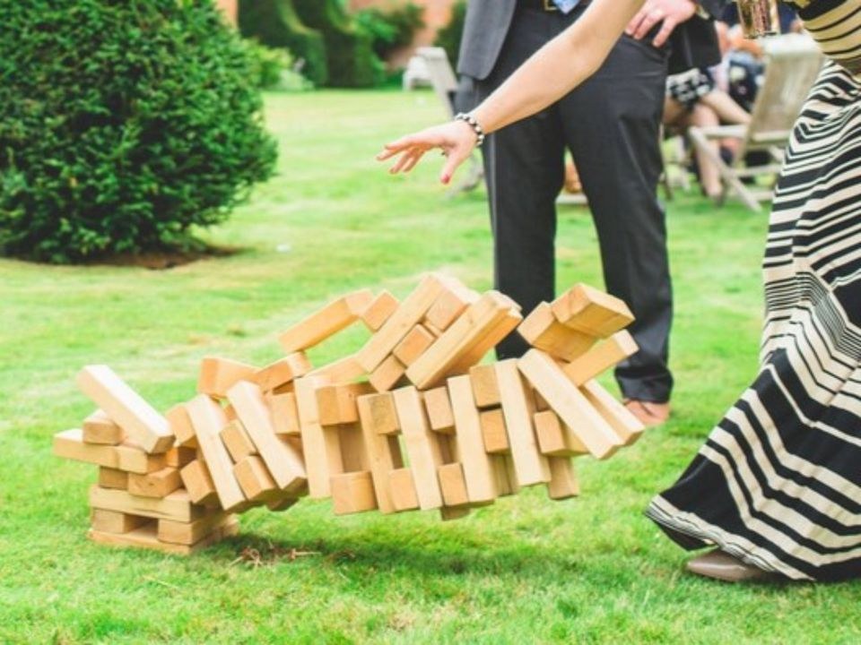 XXL Jenga Spiel Spiele Deko mieten in Garath – für die Hochzeit – 4