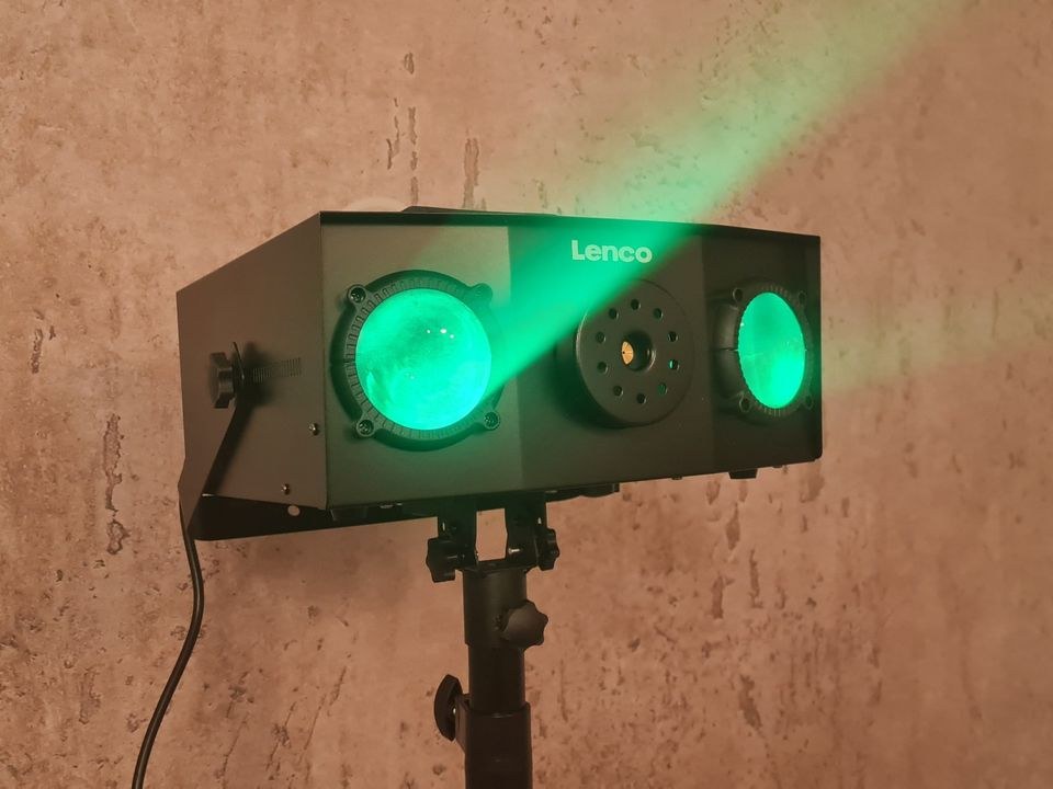 Nebelmaschine Partymaschine LED Licht Strahler mieten in Garath – 4
