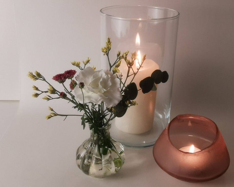 rosa Kerzenständer Teelichthalter Vasen Deko mieten in Garath – 3