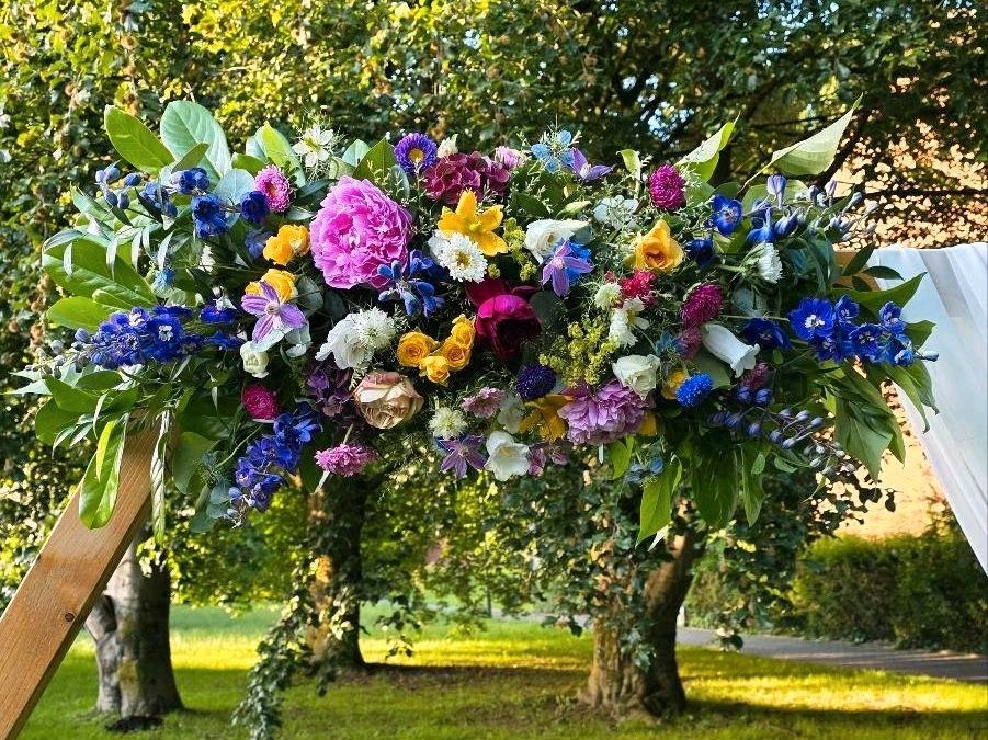 Traubogen inkl Floristik mieten in Garath – für die Hochzeit – 3