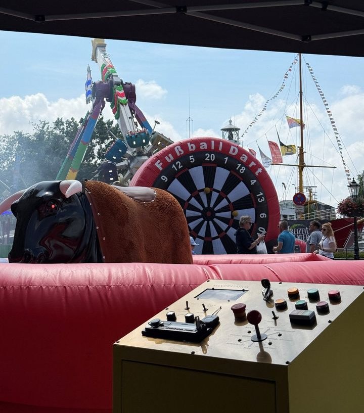 Bullriding mieten in Emden – für Kinderfest & Feier