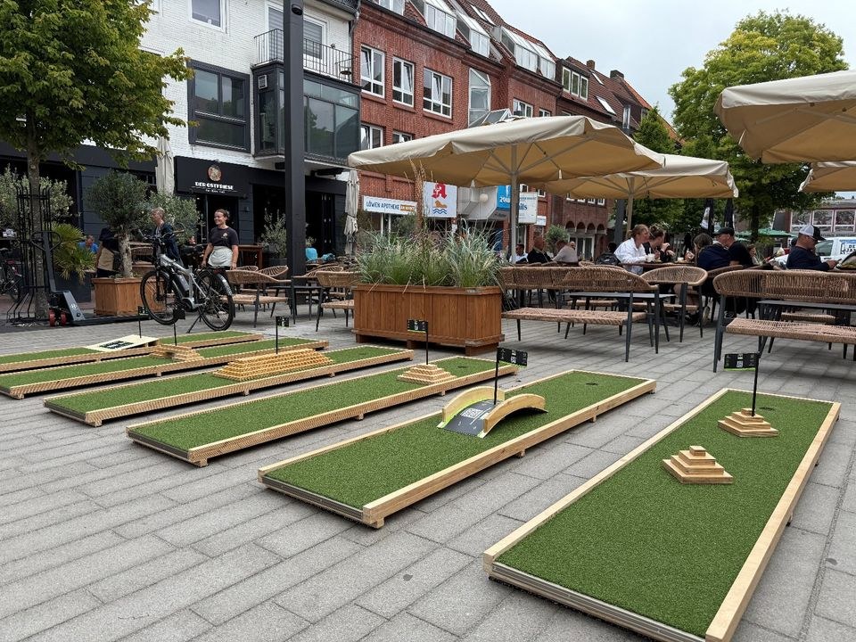 Minigolf Anlage mieten bei Freizeitcenter Emden TCE – Spiel & Spaß – 2