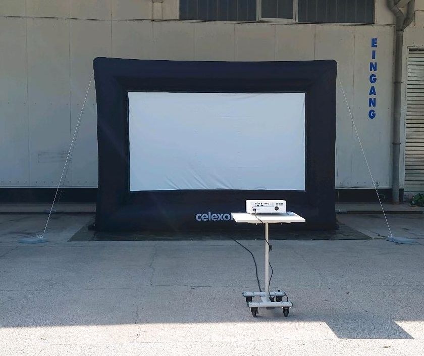 I Celexon Leinwand Optoma ZH403 Laser Projektor mieten