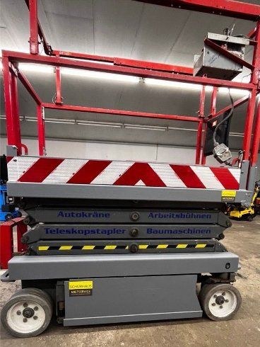 SKYJACK SCHERENBÜHNE STEIGER ARBEITSBÜHNE mieten in Krefeld – 2