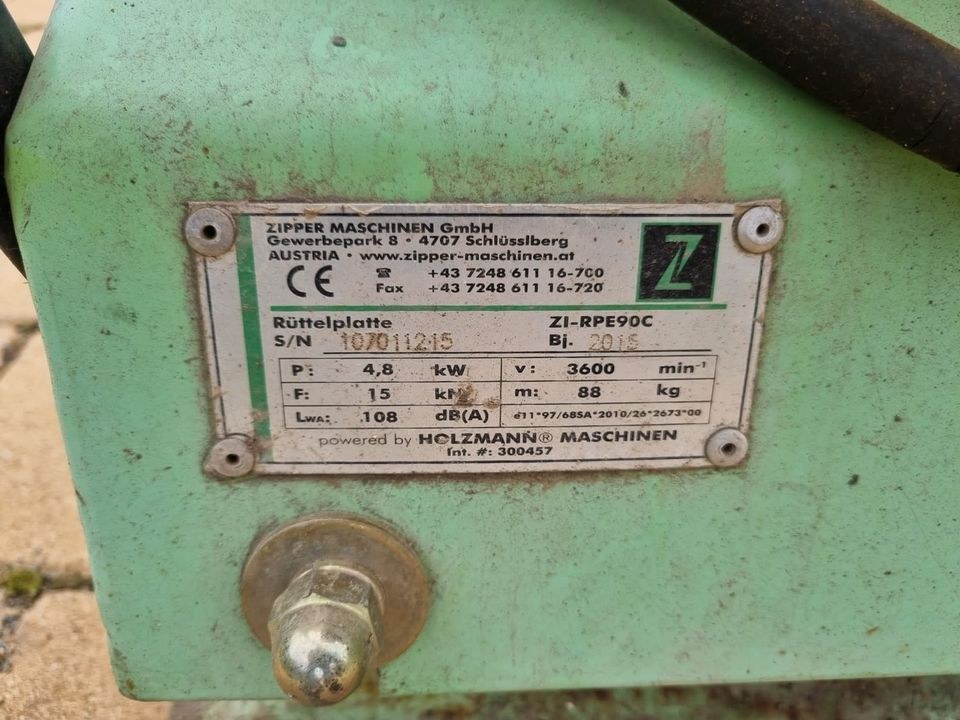 RÜTTELPLATTE STAMPFER VERDICHTER 88 kg mieten in Krefeld – 4