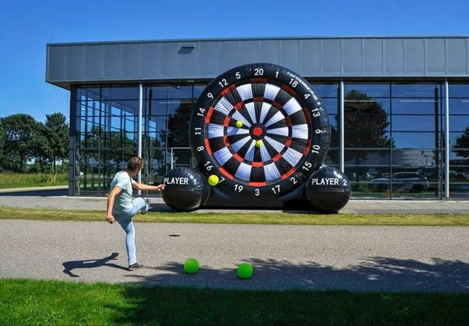 XXL Fussball Dart Dartscheibe Hüpfburg mieten bei Hü Reinicke & Spröte – 2