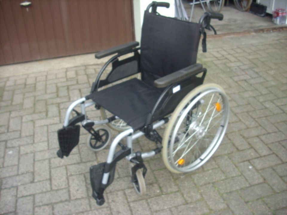 Rollstuhlvermietung Rollstuhlverleih Rollstuhl mieten in Steintor – 2