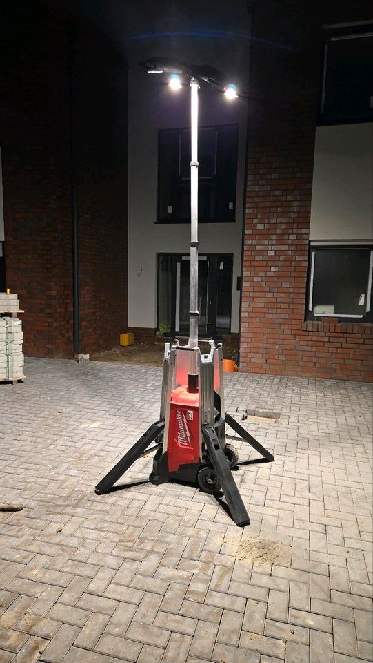 Mobile Beleuchtungsanlage Baustrahler mieten in Surwold