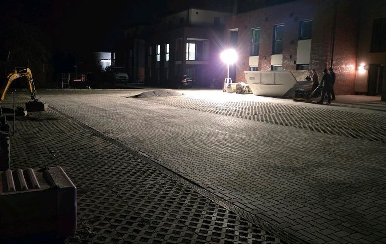 Mobile Beleuchtungsanlage Baustrahler mieten in Surwold – 2
