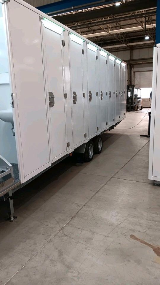 eingetroffen XXL Toilettenwagen mieten bei Mietservice Nüsttal – 2