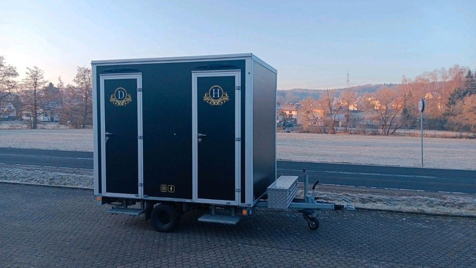 VIP Toilettenwagen mieten in Nüsttal – für Baustelle & Fest