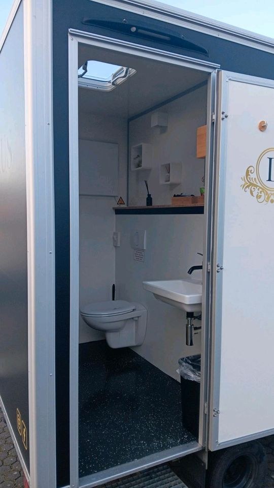 VIP Toilettenwagen mieten in Nüsttal – für Baustelle & Fest – 3