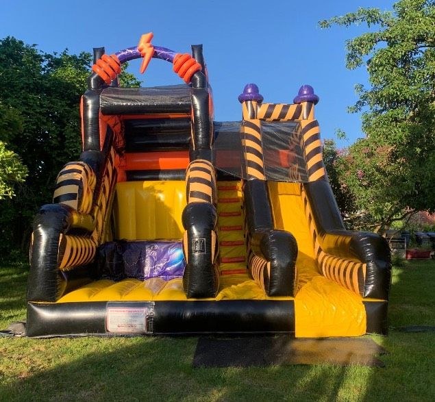 Hüpfburg Actionpark Sprungkissen Rutsche mieten in Nordhorn