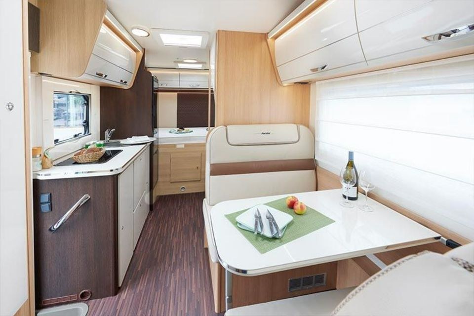 Wohnmobil Camper 6 Personen Automatik Alkoven mieten bei Martins-Miet – 2
