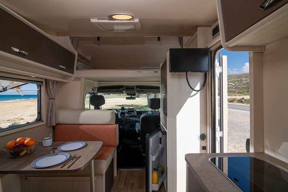 *frei* Wohnmobil Camper Familie 6P TV Sat mieten bei Martins-Miet – 4
