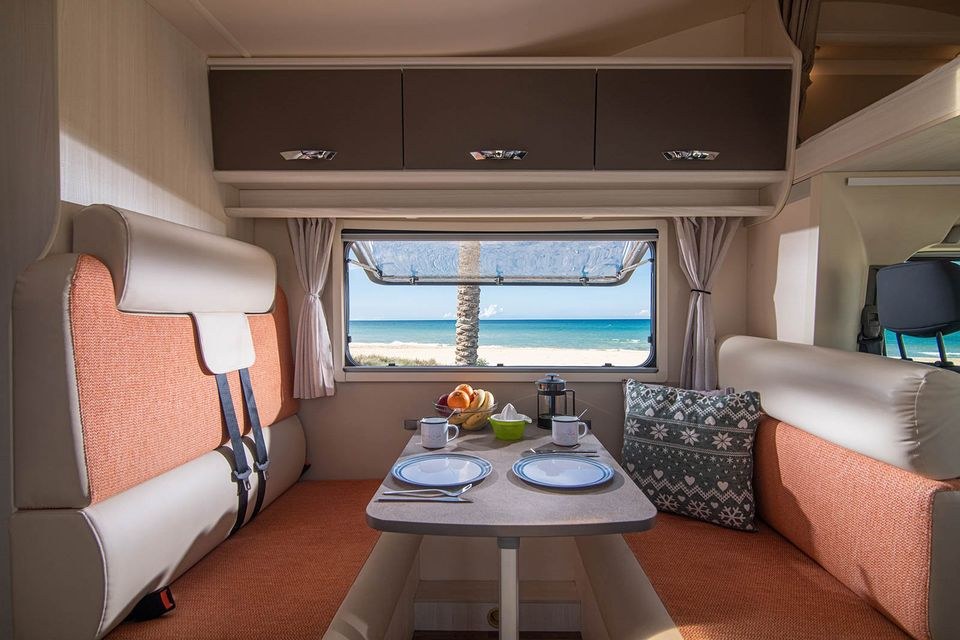 *frei* Wohnmobil Camper Familie 6P TV Sat mieten bei Martins-Miet – 2