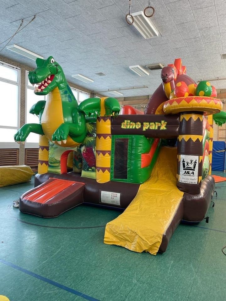 Hüpfburg mieten bei J&A Partyverleih – Hüpfspaß für jede Feier – 4