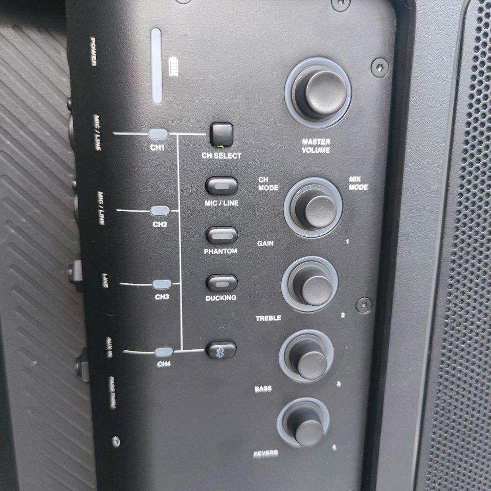Akku Lautsprecher JBL mobile Akkubox mieten in Borgentreich – 3